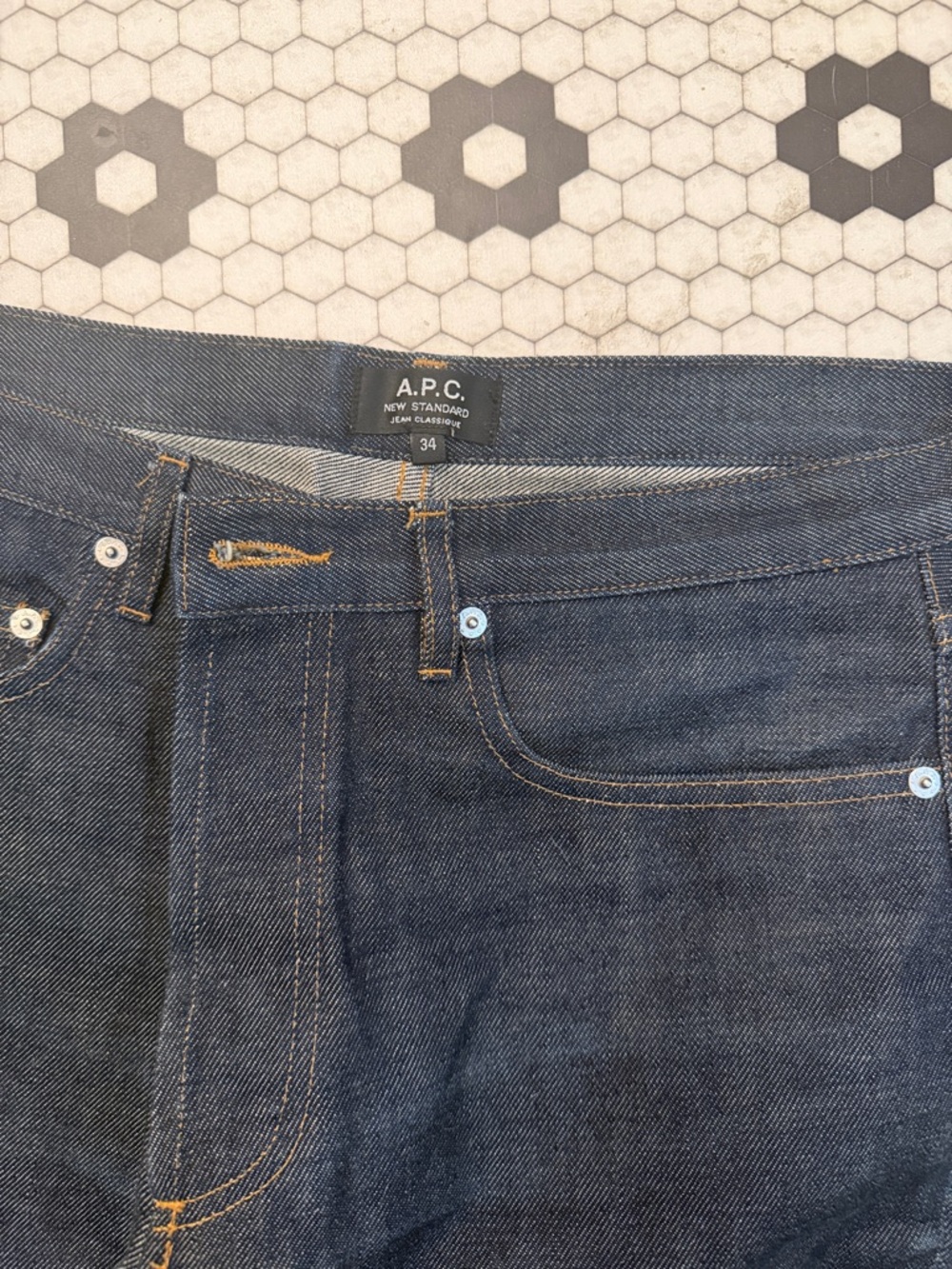 A.P.C. Men's Dark Indigo Straight Jeans - Picture 3 of 6